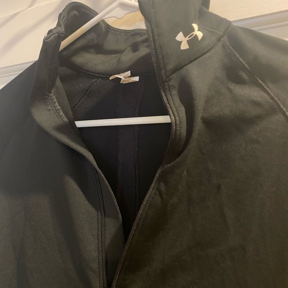 Under Armour 1/2 Zip - Picture 2 of 5